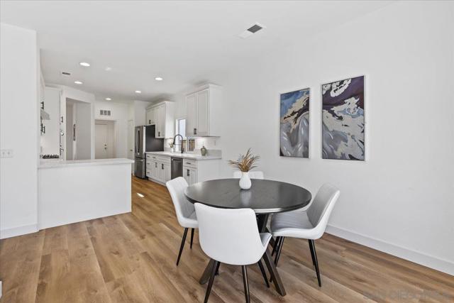 817 Avenida Codorniz, San Marcos CA: https://media.crmls.org/mediaz/84cd3112-4320-48ab-aaf8-a217d3e38d86.jpg