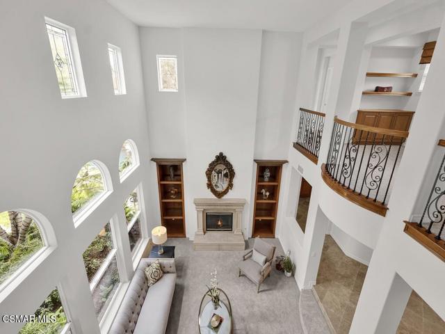5455 Via Olas, Newbury Park CA: https://media.crmls.org/mediaz/84cd3cc6-2dd9-40b1-b561-affcce493cba.jpg