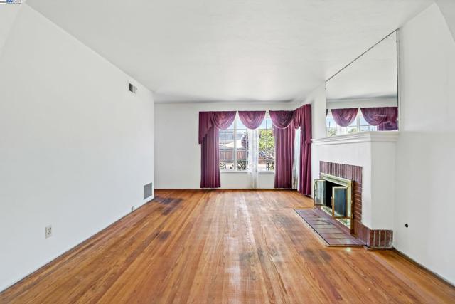 Image 13 of 56 For 398 Olive Ave
