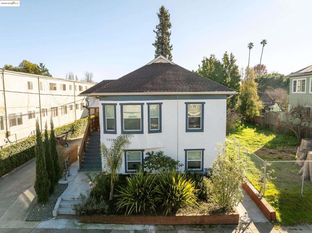 1628 Tyler St, Berkeley CA: https://media.crmls.org/mediaz/84cd72e4-4398-4814-8dfd-5989d8cc0008.jpg