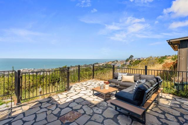 278 Beachview Avenue, Pacifica CA: https://media.crmls.org/mediaz/84ce3fb1-3324-4ab9-989b-13a545c0dba7.jpg