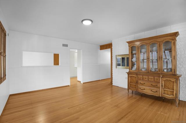 5852 Lomond Drive, San Diego CA: https://media.crmls.org/mediaz/84ce729e-fe0b-4cf2-8ce2-05ca1c6ddbe3.jpg