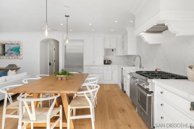 1820 Coast Blvd, Del Mar CA: https://media.crmls.org/mediaz/84cea601-9753-4fbe-a7d9-e096886879bf.jpg