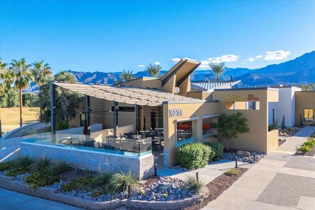 81485 Golden Poppy Way, La Quinta CA: https://media.crmls.org/mediaz/84cf25df-9b0d-4cf7-93d9-0ce74d38120b.jpg