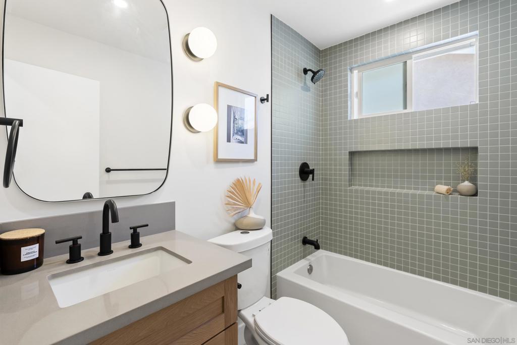 MLS #250034115SD img 28