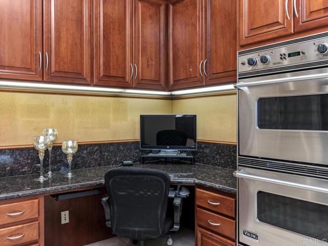 6095 Lake Vista Drive, Bonsall CA: https://media.crmls.org/mediaz/84cffc95-4aab-4c06-aa36-95a798a3dd4c.jpg