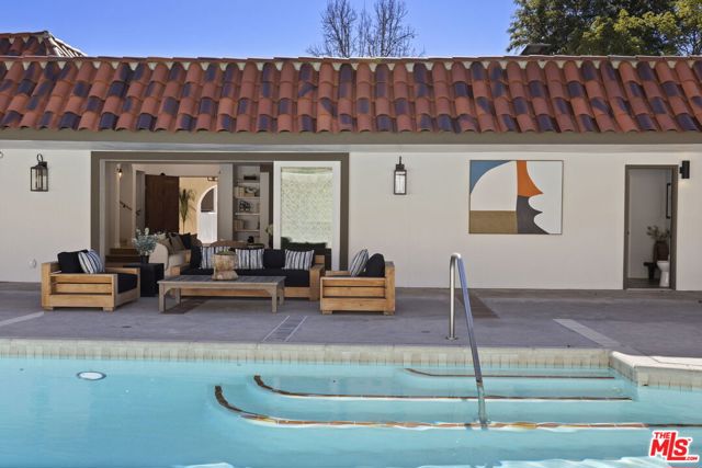 431 Montana Circle, Ojai CA: https://media.crmls.org/mediaz/84d014a7-cee9-4869-b8b1-efdfb99eefad.jpg