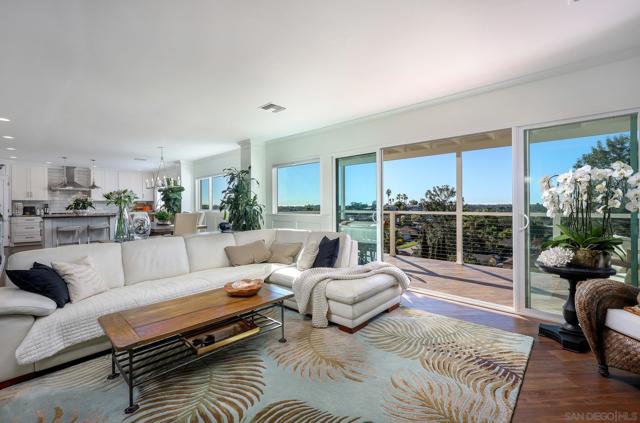 4788 Lee Ave, La Mesa CA: https://media.crmls.org/mediaz/84d04ff6-9132-470f-8a2a-aeb54b81e91a.jpg