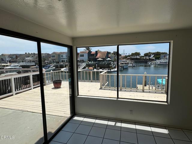 4320 Meridian Avenue, Oxnard CA: https://media.crmls.org/mediaz/84d2c278-9b88-4623-a6a2-97f14cfa709c.jpg