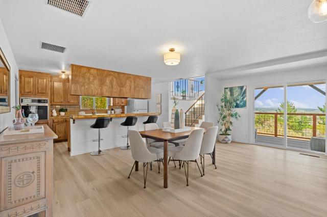 475 Fiesta Court, Watsonville CA: https://media.crmls.org/mediaz/84d2d528-7403-42f9-87c8-ea59e029c9b6.jpg