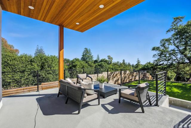 1127 Hillslope Place, Los Altos CA: https://media.crmls.org/mediaz/84d2f849-7e18-41c8-a665-c88fb383120e.jpg