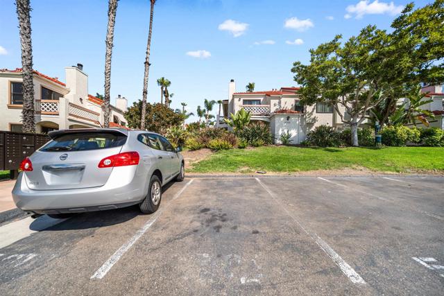 9302 Twin Trails Dr, San Diego CA: https://media.crmls.org/mediaz/84d48a36-5dea-4957-a760-ffdde1130156.jpg