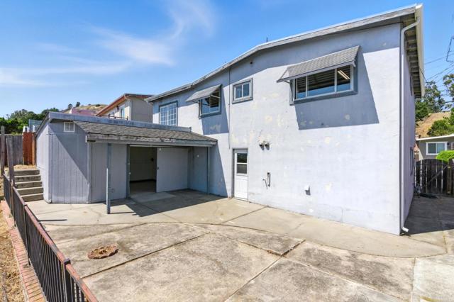 541 Diamond Avenue, South San Francisco CA: https://media.crmls.org/mediaz/84d4f77e-21b4-4396-9d62-35c88b6c12ed.jpg