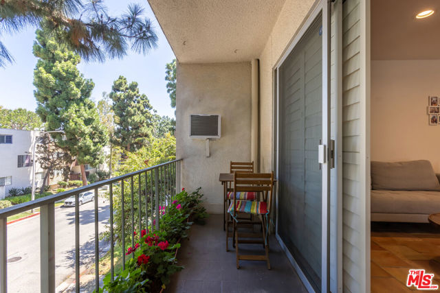 5625 Windsor Way, 207 photo 14