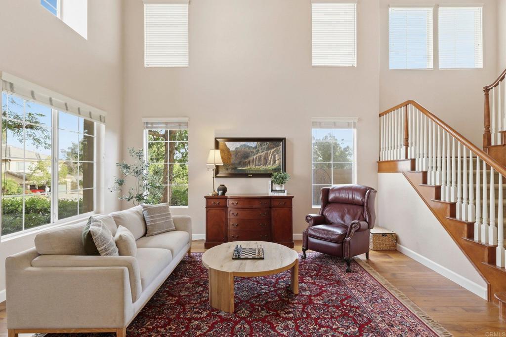 https://media.crmls.org/mediaz/84d64f18-aede-4b21-858f-ed1f05a669b8.jpg?preset=X-Large