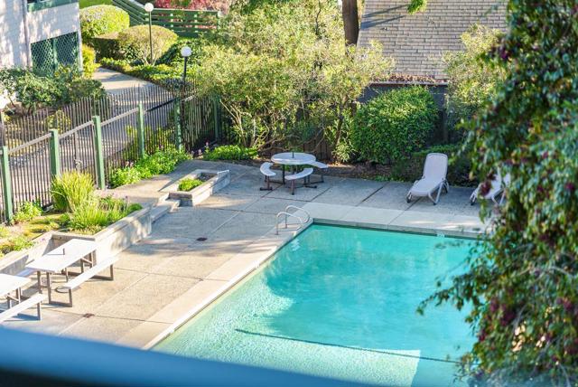 318 Soquel Avenue, Santa Cruz CA: https://media.crmls.org/mediaz/84d6d1a3-ea7c-4126-bf05-ebfbdbbba404.jpg