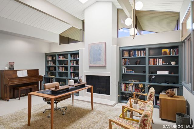 5931 Citadel CIR, La Jolla CA: https://media.crmls.org/mediaz/84d6d39f-c7da-4671-b06d-45304e453bb3.jpg