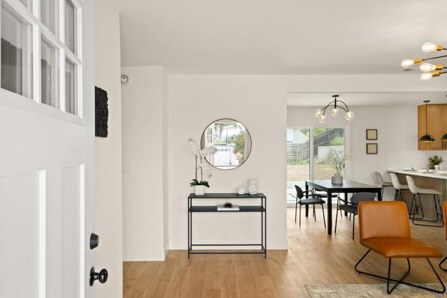 10107 Strathmore Drive, Santee CA: https://media.crmls.org/mediaz/84d8736b-84e4-408f-a133-adc1cc92924f.jpg