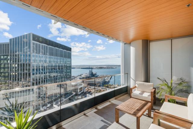 888 W E Street, San Diego CA: https://media.crmls.org/mediaz/84d9b681-f055-47d6-9674-7cd9f1737c37.jpg