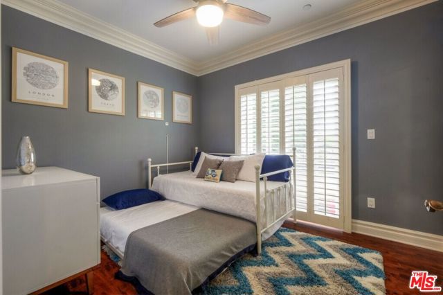 11578 Iowa Avenue, Los Angeles CA: https://media.crmls.org/mediaz/84da6197-8933-4758-a7f4-6420c1d25a06.jpg