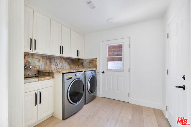 32305 Blue Rock, Westlake Village CA: https://media.crmls.org/mediaz/84da7b05-1dc8-4aa0-bcc1-4249e9a79bb5.jpg