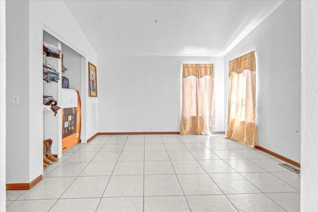 704 Garner Avenue, Salinas CA: https://media.crmls.org/mediaz/84daa225-825a-442b-8509-6714534901e0.jpg