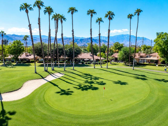 148 Las Lomas, Palm Desert, CA 92260