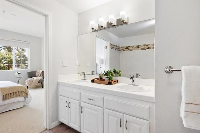 550 El Camino Real, Burlingame CA: https://media.crmls.org/mediaz/84daffe1-f89b-40af-b389-1e1a4eb89f0d.jpg