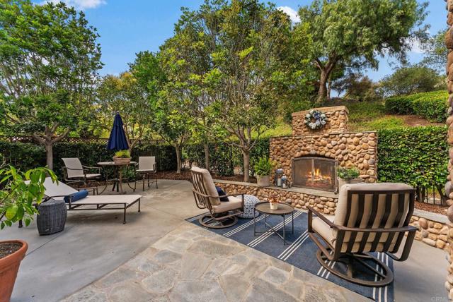 5158 Steinbeck Ct, Carlsbad CA: https://media.crmls.org/mediaz/84dbbae4-aca3-43f3-b267-ad0f420f9f02.jpg