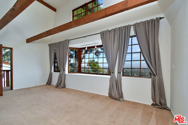 3682 Berry Drive, Studio City CA: https://media.crmls.org/mediaz/84dc25a7-a5c4-4ab0-a173-a42ae8b2afb7.jpg