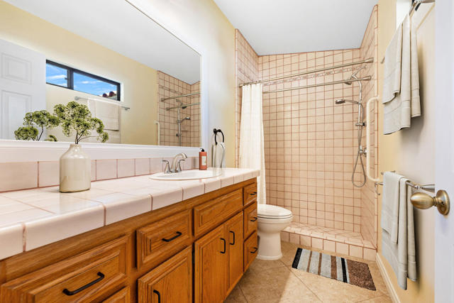 53720 Avenida Carranza, La Quinta CA: https://media.crmls.org/mediaz/84dca318-ad41-4dba-82d4-42ccd39ad136.jpg