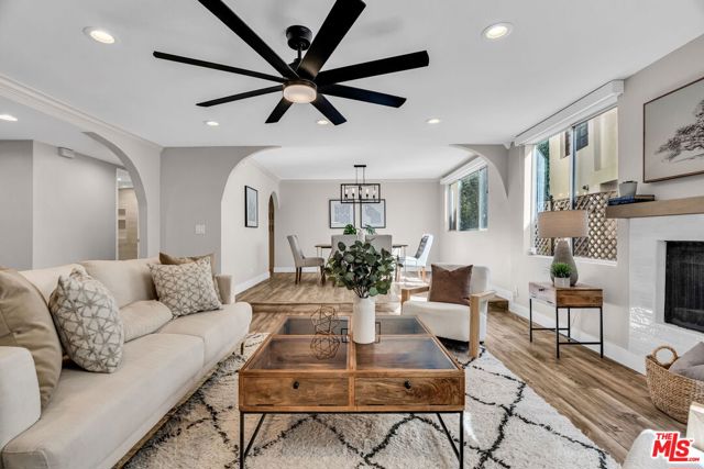 14106 Dickens Street, Sherman Oaks CA: https://media.crmls.org/mediaz/84dd3018-d12b-4ed1-a568-c2dd4c98220f.jpg