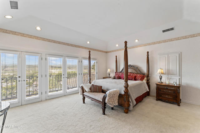 10885 Citrus Drive, Moorpark CA: https://media.crmls.org/mediaz/84dd6029-1cbd-4c99-9fb1-d2fa4fb14c6c.jpg