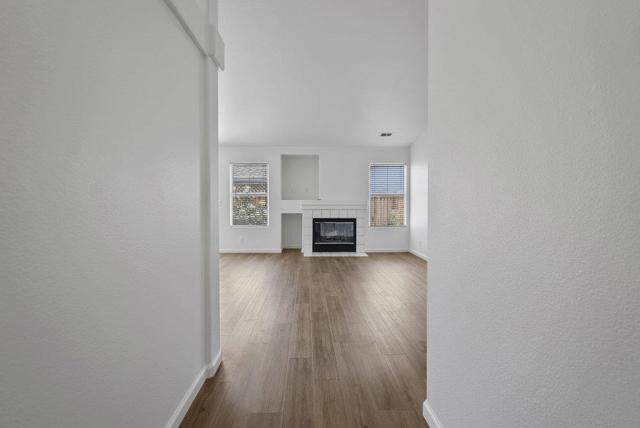 2301 Valley View Road, Hollister CA: https://media.crmls.org/mediaz/84defd23-df42-4c30-a76a-1c8202ce8ede.jpg