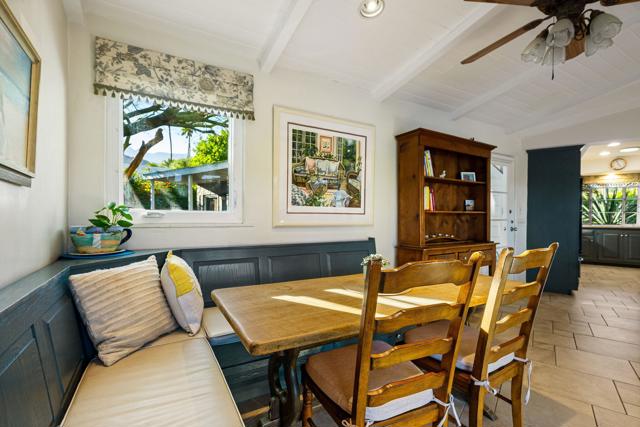 365 Camino Norte, Palm Springs CA: https://media.crmls.org/mediaz/84e009c6-a820-4a99-8bdf-d1852974f577.jpg