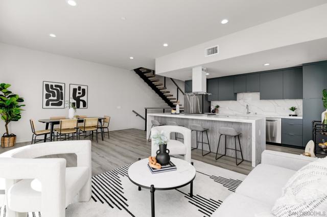 3739 31St St, San Diego CA: https://media.crmls.org/mediaz/84e0e3a4-f6c8-4eeb-942f-017dbff4306a.jpg