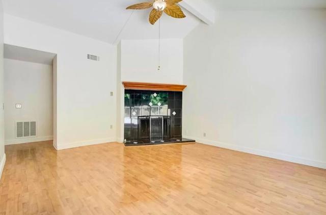 7959 La Riviera Drive, Sacramento CA: https://media.crmls.org/mediaz/84e1655c-9aa0-4aac-ac18-e70d4ae88592.jpg
