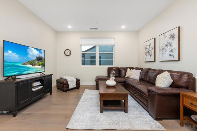 Image 24 of 43 For 6418 Fischer Way