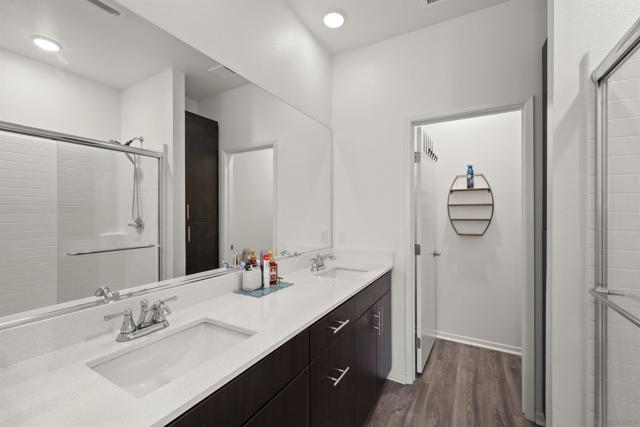 5506 Sandcliff Ln, San Diego CA: https://media.crmls.org/mediaz/84e282b4-d500-47f9-958f-0f346332effe.jpg