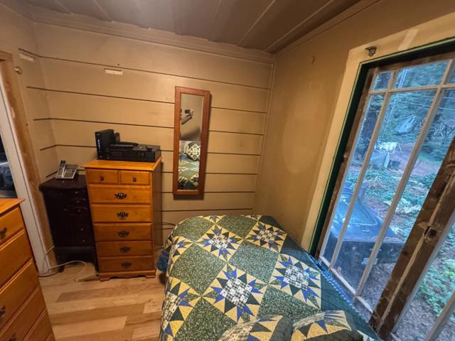 111 Sylvan Way, La Honda CA: https://media.crmls.org/mediaz/84e2c57c-85b0-48c2-b5ce-cbab1fb24ac6.jpg