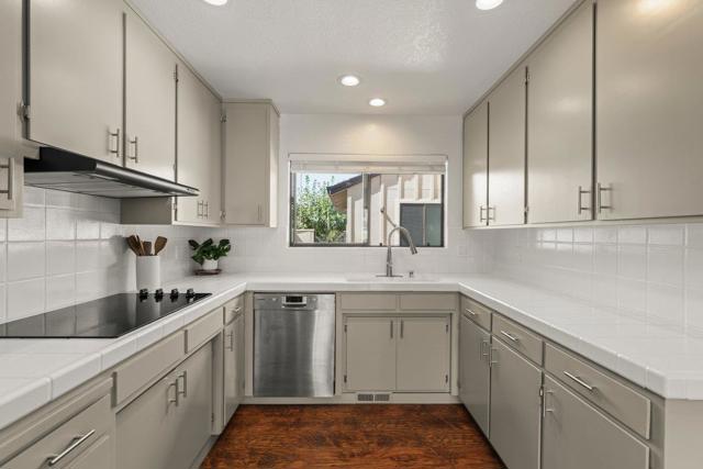 280 Joes Lane, Hollister CA: https://media.crmls.org/mediaz/84e362b9-ed60-4a7e-9986-19c225dcd201.jpg