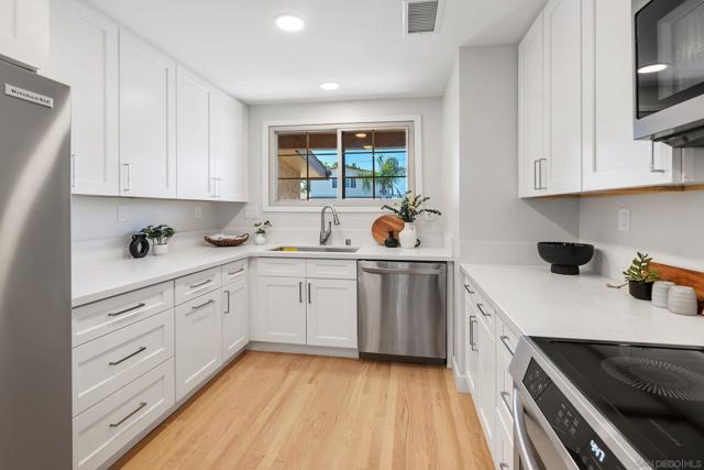 3975 Anastasia St, San Diego CA: https://media.crmls.org/mediaz/84e50092-b2b3-483b-963a-5bc61483e0c0.jpg