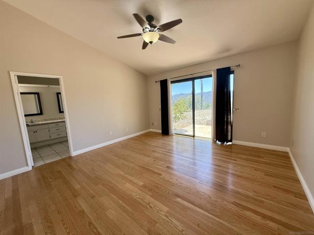 2237 Eucalyptus Ave, Escondido CA: https://media.crmls.org/mediaz/84e52f46-2300-40d6-b737-ac5bffddc8ea.jpg