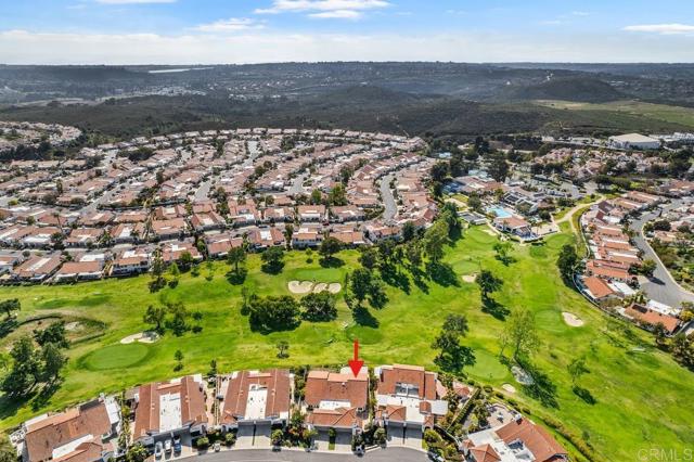 4905 Alicante Way, Oceanside CA: https://media.crmls.org/mediaz/84e5b6af-cd47-48c0-aea2-eb80122c4107.jpg