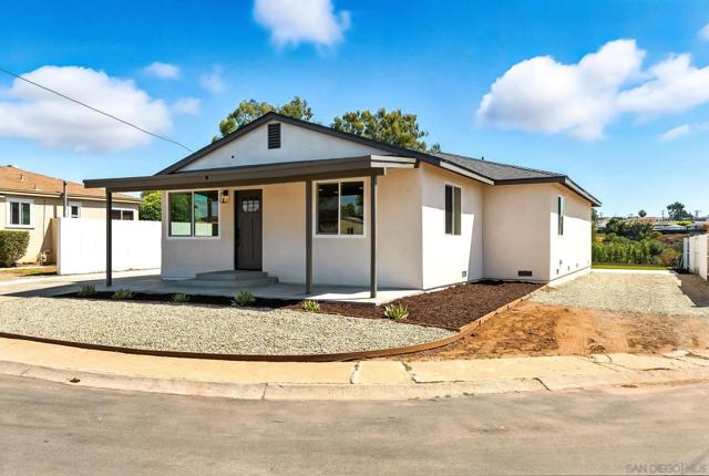 2525 Inman Ct, San Diego CA: https://media.crmls.org/mediaz/84e5de18-a10e-4f8e-b68d-671ace9382a4.jpg