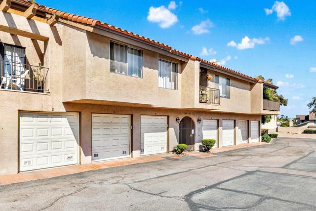 1122 Grape St, San Marcos CA: https://media.crmls.org/mediaz/84e62dec-11bc-420d-b6d7-5018d8d9c880.jpg