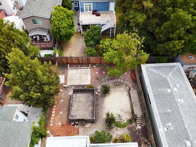 852 Hensley Avenue, San Bruno CA: https://media.crmls.org/mediaz/84e64ae3-ec1f-4582-b8e3-b28c49cd360b.jpg