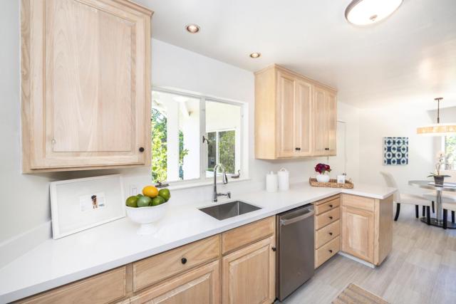 510 Valencia Drive, Los Altos CA: https://media.crmls.org/mediaz/84e65a98-88a2-485c-ad3f-bdab92c2ceb2.jpg