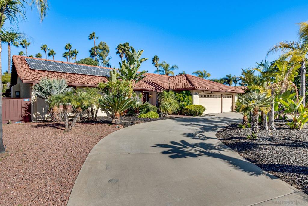 2336 CORTINA CIRCLE