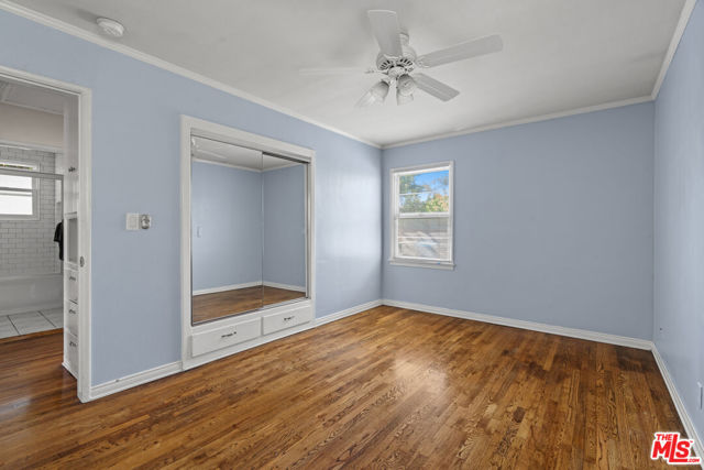 2421 Cloy Avenue, Venice CA: https://media.crmls.org/mediaz/84e809ba-db8d-41e0-a61a-f43b47f3f29b.jpg